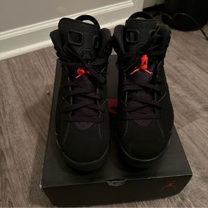 Air Jordan 6 “Infrared” Size 9